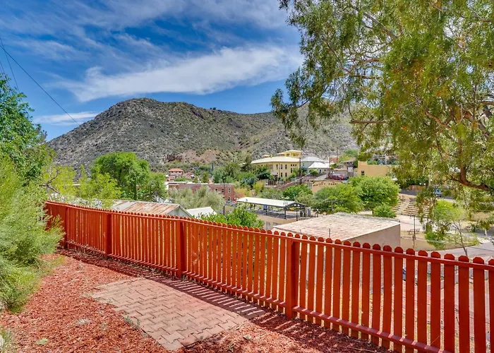 Vacation W/ Mountain Views & Sunroom Bisbee